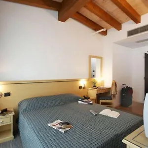 *** Hotel Mary Italien
